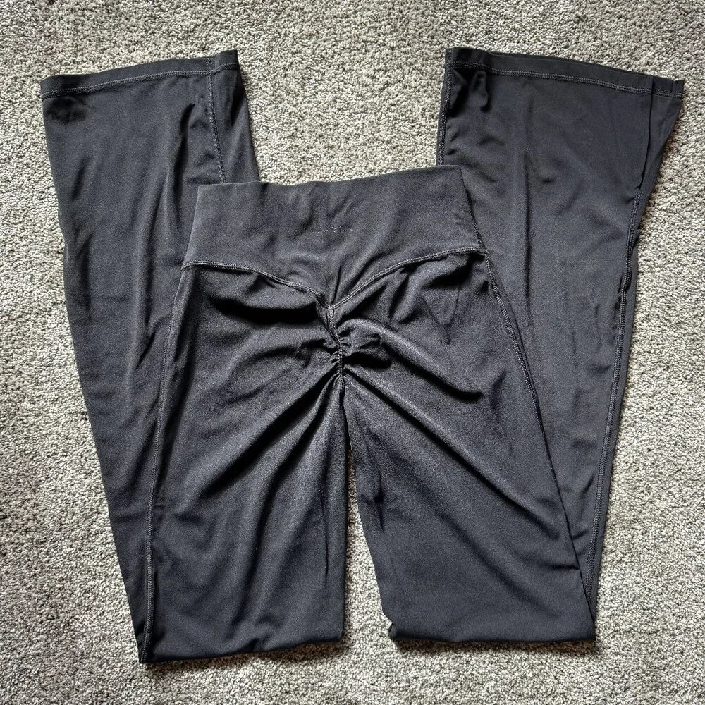 Paragon Flare Legging - Picture 1 of 4